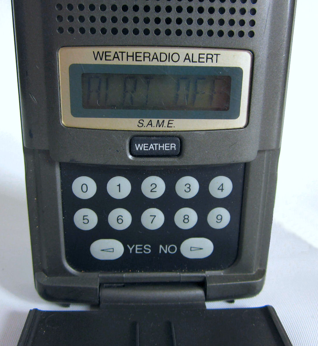 RadioShack NOAA Weatheradio Alert {USA Catalog Number: 12-254}